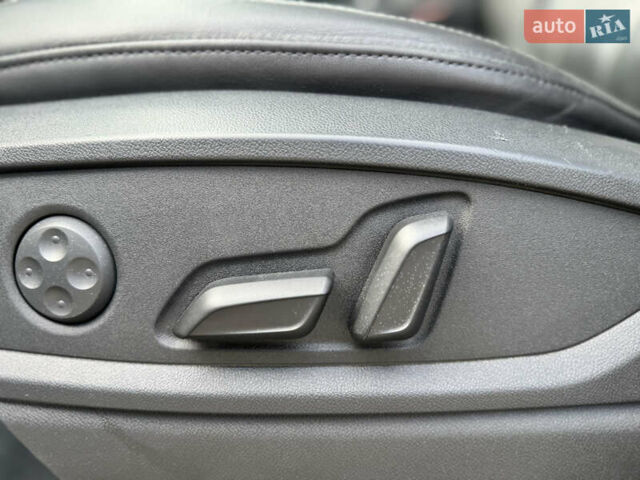 Белый Ауди Ку 5, объемом двигателя 1.98 л и пробегом 130 тыс. км за 27750 $, фото 31 на Automoto.ua