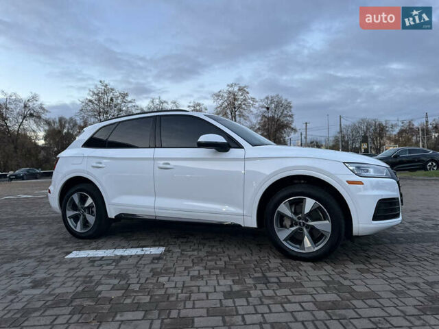 Білий Ауді Ку 5, об'ємом двигуна 2 л та пробігом 119 тис. км за 25700 $, фото 5 на Automoto.ua