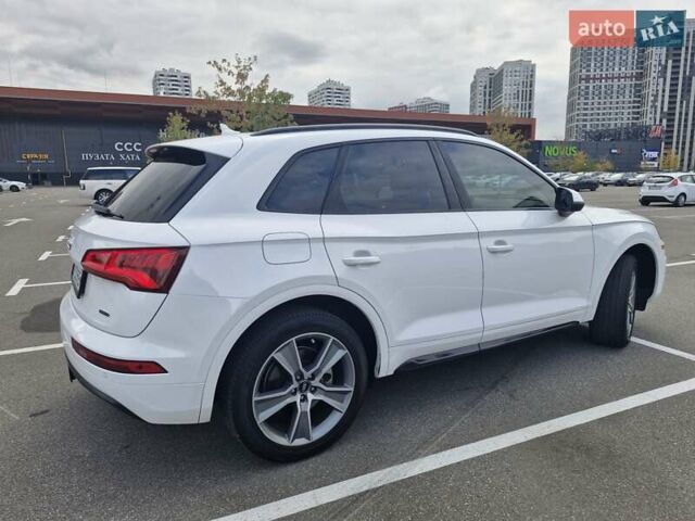 Белый Ауди Ку 5, объемом двигателя 1.98 л и пробегом 128 тыс. км за 31400 $, фото 1 на Automoto.ua