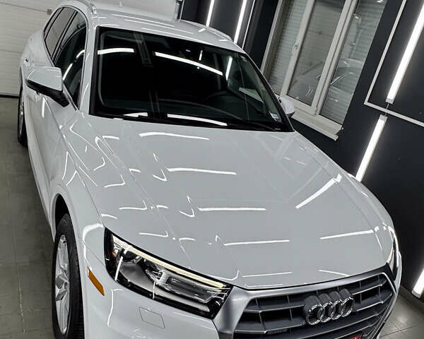 Білий Ауді Ку 5, об'ємом двигуна 1.98 л та пробігом 180 тис. км за 24399 $, фото 6 на Automoto.ua