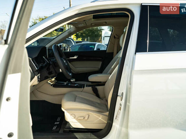 Білий Ауді Ку 5, об'ємом двигуна 1.98 л та пробігом 99 тис. км за 34500 $, фото 19 на Automoto.ua