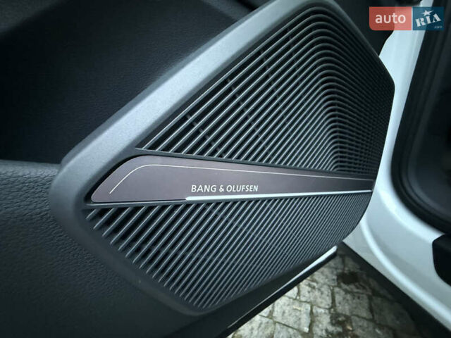 Білий Ауді Ку 5, об'ємом двигуна 2 л та пробігом 100 тис. км за 33900 $, фото 46 на Automoto.ua