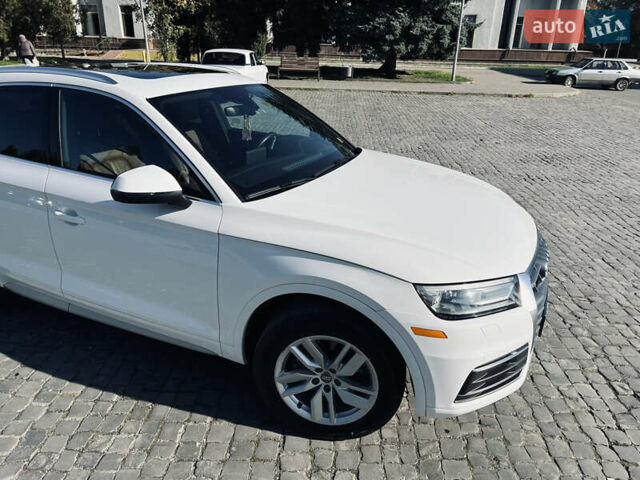 Білий Ауді Ку 5, об'ємом двигуна 1.98 л та пробігом 76 тис. км за 29000 $, фото 7 на Automoto.ua