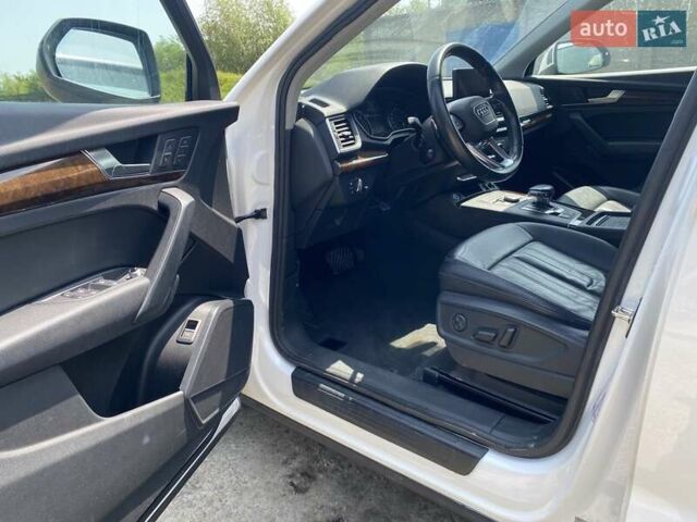 Білий Ауді Ку 5, об'ємом двигуна 2 л та пробігом 182 тис. км за 18200 $, фото 9 на Automoto.ua