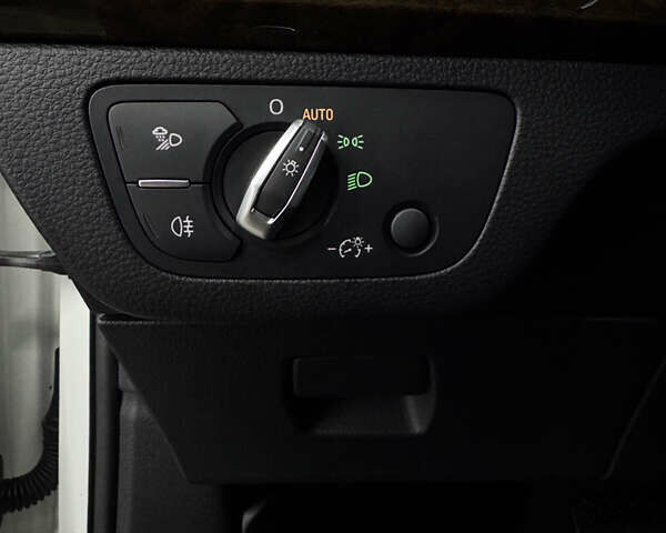 Білий Ауді Ку 5, об'ємом двигуна 1.98 л та пробігом 180 тис. км за 24399 $, фото 31 на Automoto.ua