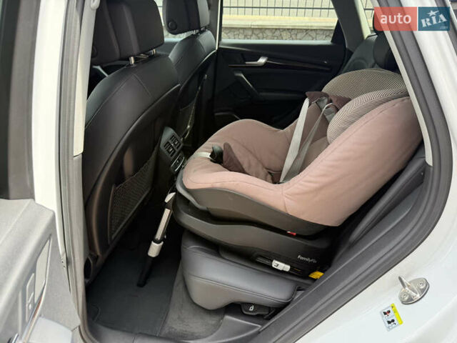 Белый Ауди Ку 5, объемом двигателя 2 л и пробегом 55 тыс. км за 26500 $, фото 36 на Automoto.ua