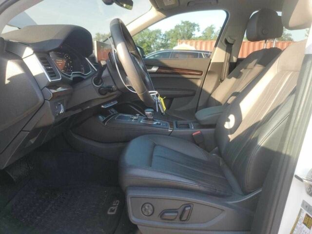 Білий Ауді Ку 5, об'ємом двигуна 2 л та пробігом 48 тис. км за 20000 $, фото 7 на Automoto.ua