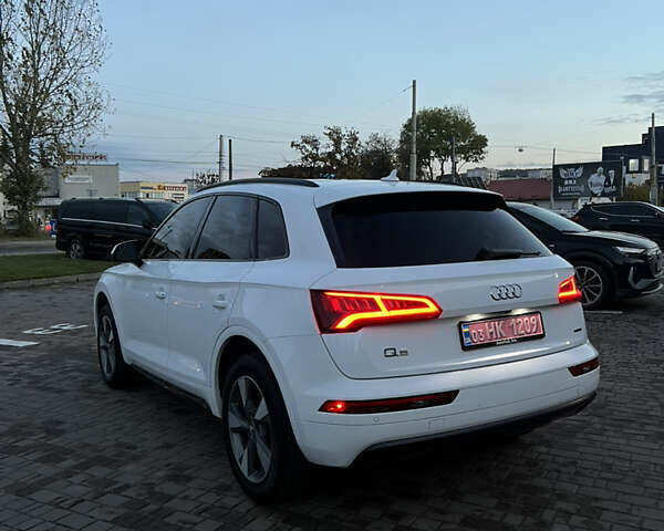 Білий Ауді Ку 5, об'ємом двигуна 2 л та пробігом 119 тис. км за 25700 $, фото 12 на Automoto.ua