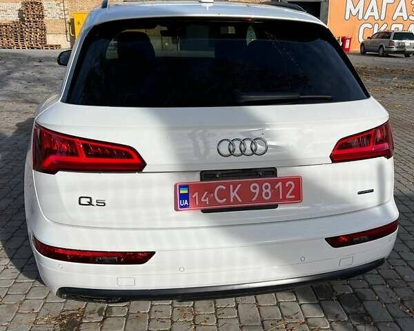 Белый Ауди Ку 5, объемом двигателя 1.98 л и пробегом 77 тыс. км за 25900 $, фото 8 на Automoto.ua