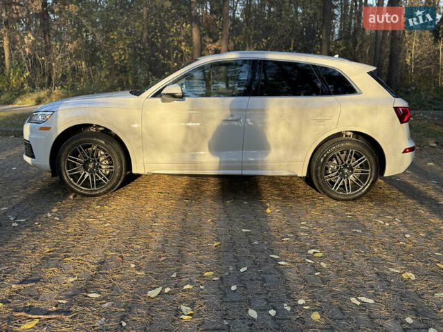 Білий Ауді Ку 5, об'ємом двигуна 1.98 л та пробігом 64 тис. км за 24600 $, фото 2 на Automoto.ua