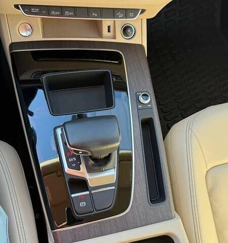 Белый Ауди Ку 5, объемом двигателя 2 л и пробегом 57 тыс. км за 34000 $, фото 20 на Automoto.ua