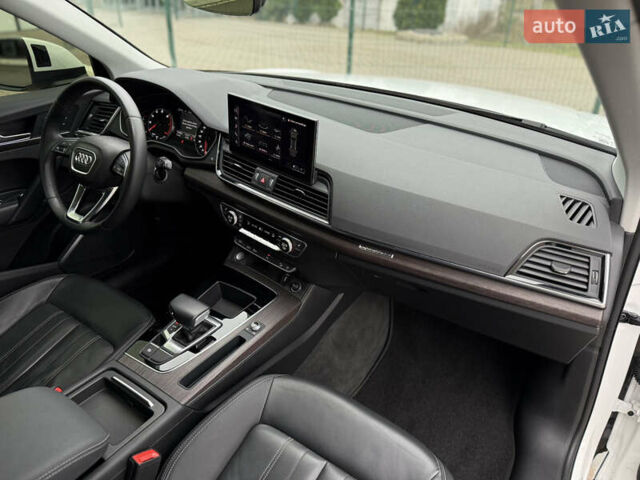 Белый Ауди Ку 5, объемом двигателя 1.98 л и пробегом 92 тыс. км за 34900 $, фото 42 на Automoto.ua