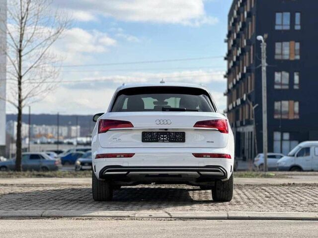 Білий Ауді Ку 5, об'ємом двигуна 2 л та пробігом 40 тис. км за 25500 $, фото 2 на Automoto.ua