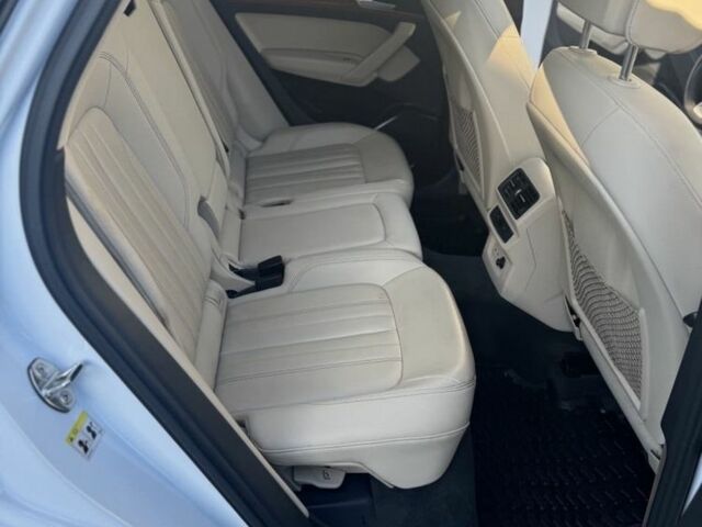 Белый Ауди Ку 5, объемом двигателя 2 л и пробегом 95 тыс. км за 34000 $, фото 16 на Automoto.ua