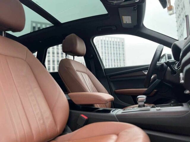 Білий Ауді Ку 5, об'ємом двигуна 2 л та пробігом 40 тис. км за 25500 $, фото 14 на Automoto.ua