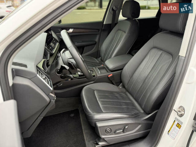 Белый Ауди Ку 5, объемом двигателя 1.98 л и пробегом 92 тыс. км за 34900 $, фото 39 на Automoto.ua