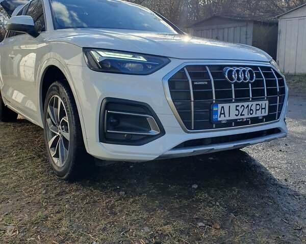 Белый Ауди Ку 5, объемом двигателя 1.98 л и пробегом 37 тыс. км за 42000 $, фото 3 на Automoto.ua