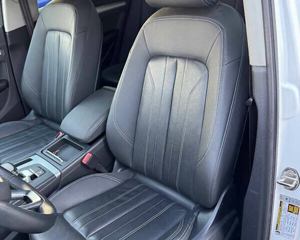 Белый Ауди Ку 5, объемом двигателя 1.98 л и пробегом 215 тыс. км за 26700 $, фото 7 на Automoto.ua