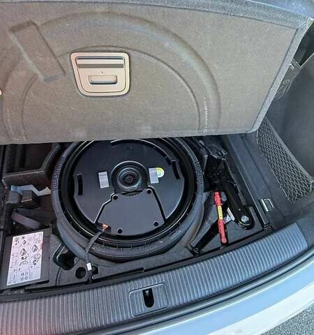 Белый Ауди Ку 5, объемом двигателя 2 л и пробегом 57 тыс. км за 34000 $, фото 18 на Automoto.ua