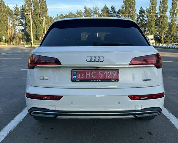 Белый Ауди Ку 5, объемом двигателя 1.98 л и пробегом 172 тыс. км за 27777 $, фото 6 на Automoto.ua