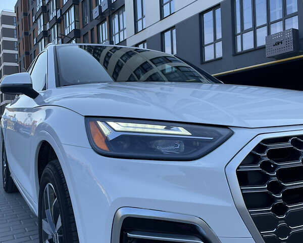 Белый Ауди Ку 5, объемом двигателя 2 л и пробегом 22 тыс. км за 37000 $, фото 2 на Automoto.ua