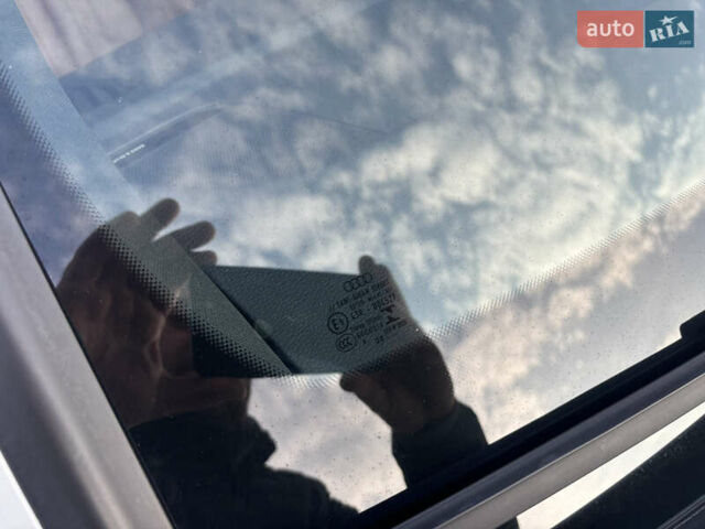 Белый Ауди Ку 5, объемом двигателя 2 л и пробегом 62 тыс. км за 30990 $, фото 27 на Automoto.ua