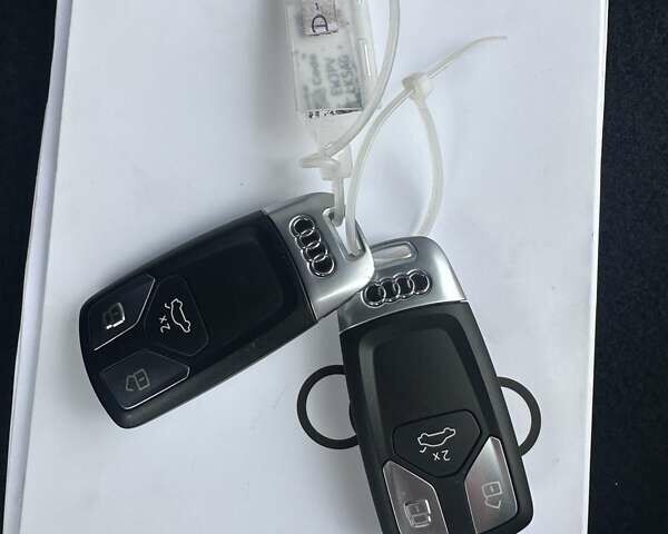 Белый Ауди Ку 5, объемом двигателя 1.97 л и пробегом 130 тыс. км за 45950 $, фото 124 на Automoto.ua
