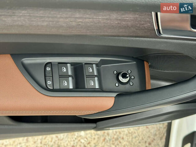 Белый Ауди Ку 5, объемом двигателя 2 л и пробегом 44 тыс. км за 41900 $, фото 13 на Automoto.ua