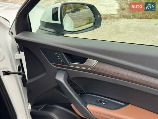 Ауди Ку 5 2021 в Киеве на Automoto.ua Белый Ауди Ку 5, объемом двигателя 2 л и пробегом 44 тыс. км за 41999 $, фото 40 на Automoto.ua