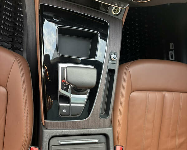 Белый Ауди Ку 5, объемом двигателя 2 л и пробегом 62 тыс. км за 30990 $, фото 40 на Automoto.ua