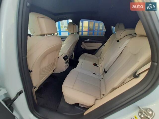 Белый Ауди Ку 5, объемом двигателя 1.98 л и пробегом 85 тыс. км за 44000 $, фото 20 на Automoto.ua