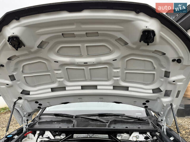 Белый Ауди Ку 5, объемом двигателя 1.98 л и пробегом 59 тыс. км за 33900 $, фото 97 на Automoto.ua