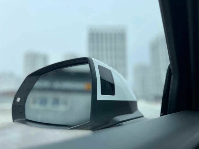 Білий Ауді Ку 5, об'ємом двигуна 2 л та пробігом 40 тис. км за 25500 $, фото 3 на Automoto.ua