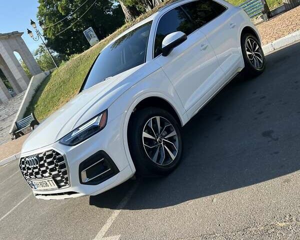 Белый Ауди Ку 5, объемом двигателя 1.98 л и пробегом 49 тыс. км за 36200 $, фото 2 на Automoto.ua