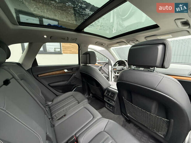 Белый Ауди Ку 5, объемом двигателя 1.98 л и пробегом 59 тыс. км за 33900 $, фото 61 на Automoto.ua