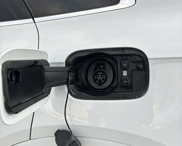 Белый Ауди Ку 5, объемом двигателя 1.98 л и пробегом 78 тыс. км за 39300 $, фото 14 на Automoto.ua