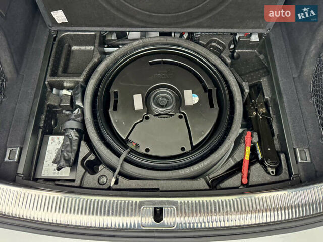 Ауди Ку 5 2021 в Киеве на Automoto.ua Белый Ауди Ку 5, объемом двигателя 2 л и пробегом 44 тыс. км за 41999 $, фото 51 на Automoto.ua