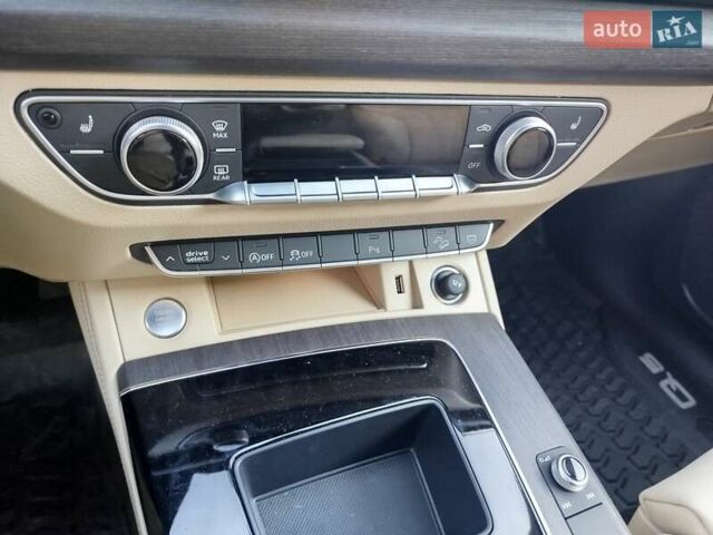 Білий Ауді Ку 5, об'ємом двигуна 1.98 л та пробігом 71 тис. км за 40300 $, фото 39 на Automoto.ua