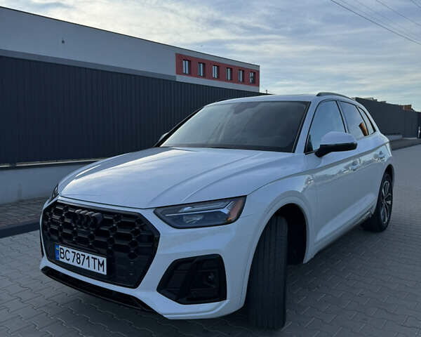 Белый Ауди Ку 5, объемом двигателя 2 л и пробегом 36 тыс. км за 37700 $, фото 27 на Automoto.ua