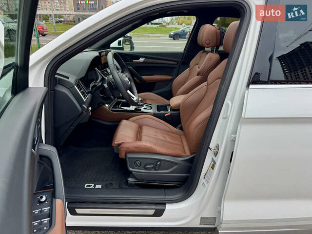 Ауди Ку 5 2021 в Киеве на Automoto.ua Белый Ауди Ку 5, объемом двигателя 2 л и пробегом 44 тыс. км за 41999 $, фото 17 на Automoto.ua