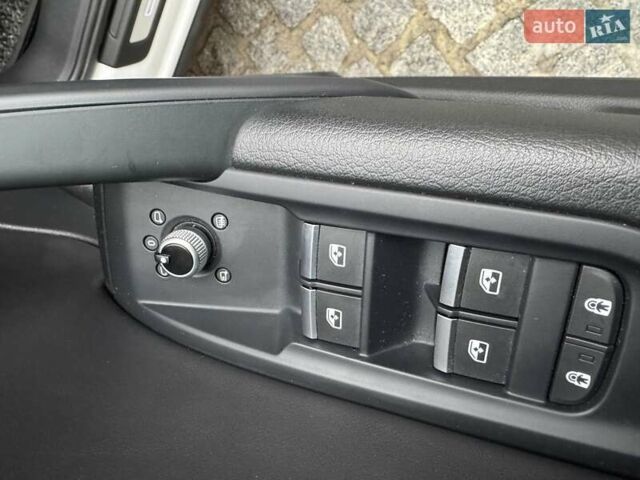Білий Ауді Ку 5, об'ємом двигуна 1.98 л та пробігом 70 тис. км за 40000 $, фото 19 на Automoto.ua