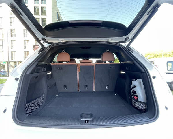 Белый Ауди Ку 5, объемом двигателя 2 л и пробегом 22 тыс. км за 37000 $, фото 17 на Automoto.ua