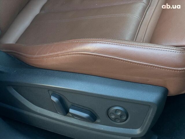 Білий Ауді Ку 5, об'ємом двигуна 2 л та пробігом 69 тис. км за 40940 $, фото 36 на Automoto.ua