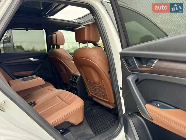 Белый Ауди Ку 5, объемом двигателя 2 л и пробегом 44 тыс. км за 41900 $, фото 37 на Automoto.ua