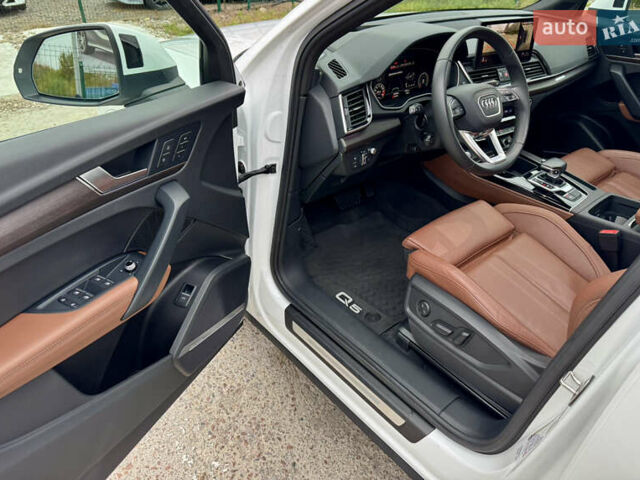 Ауди Ку 5 2021 в Киеве на Automoto.ua Белый Ауди Ку 5, объемом двигателя 2 л и пробегом 44 тыс. км за 41999 $, фото 9 на Automoto.ua