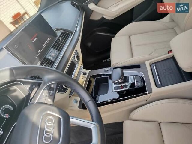 Білий Ауді Ку 5, об'ємом двигуна 1.98 л та пробігом 71 тис. км за 42700 $, фото 13 на Automoto.ua