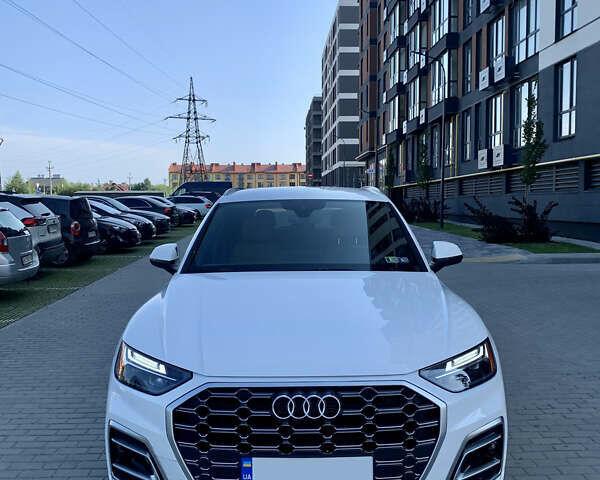 Белый Ауди Ку 5, объемом двигателя 2 л и пробегом 22 тыс. км за 37000 $, фото 1 на Automoto.ua