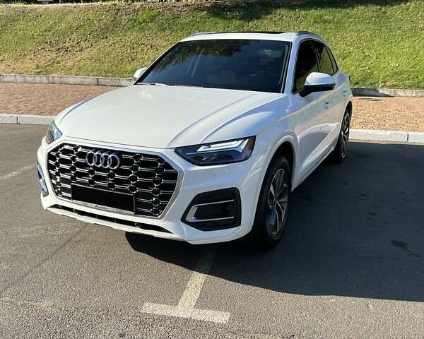 Белый Ауди Ку 5, объемом двигателя 1.98 л и пробегом 49 тыс. км за 36200 $, фото 3 на Automoto.ua