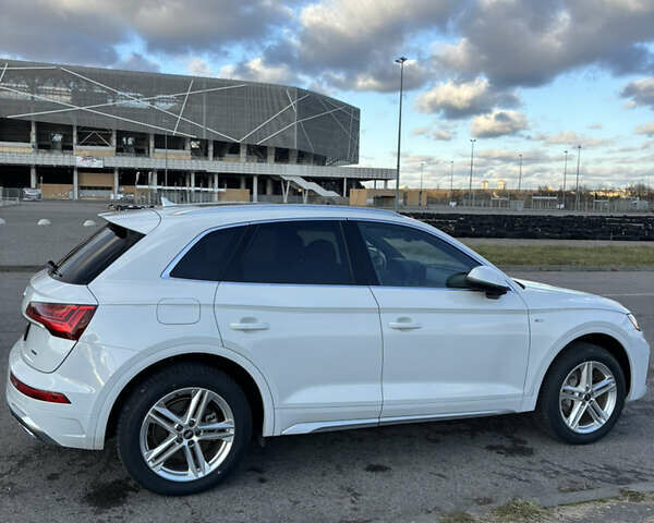 Белый Ауди Ку 5, объемом двигателя 1.98 л и пробегом 78 тыс. км за 39300 $, фото 4 на Automoto.ua