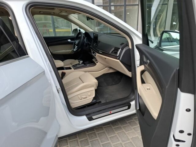Білий Ауді Ку 5, об'ємом двигуна 2 л та пробігом 25 тис. км за 49900 $, фото 17 на Automoto.ua